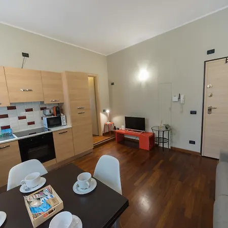 Διαμέρισμα Casa Bullona Bilocale Tranquillo Ottima Posizione *