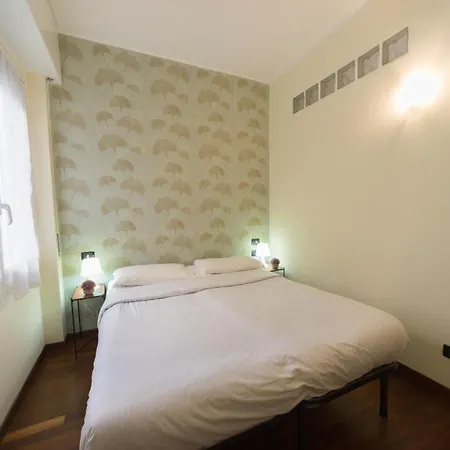 Casa Bullona Bilocale Tranquillo Ottima Posizione Διαμέρισμα